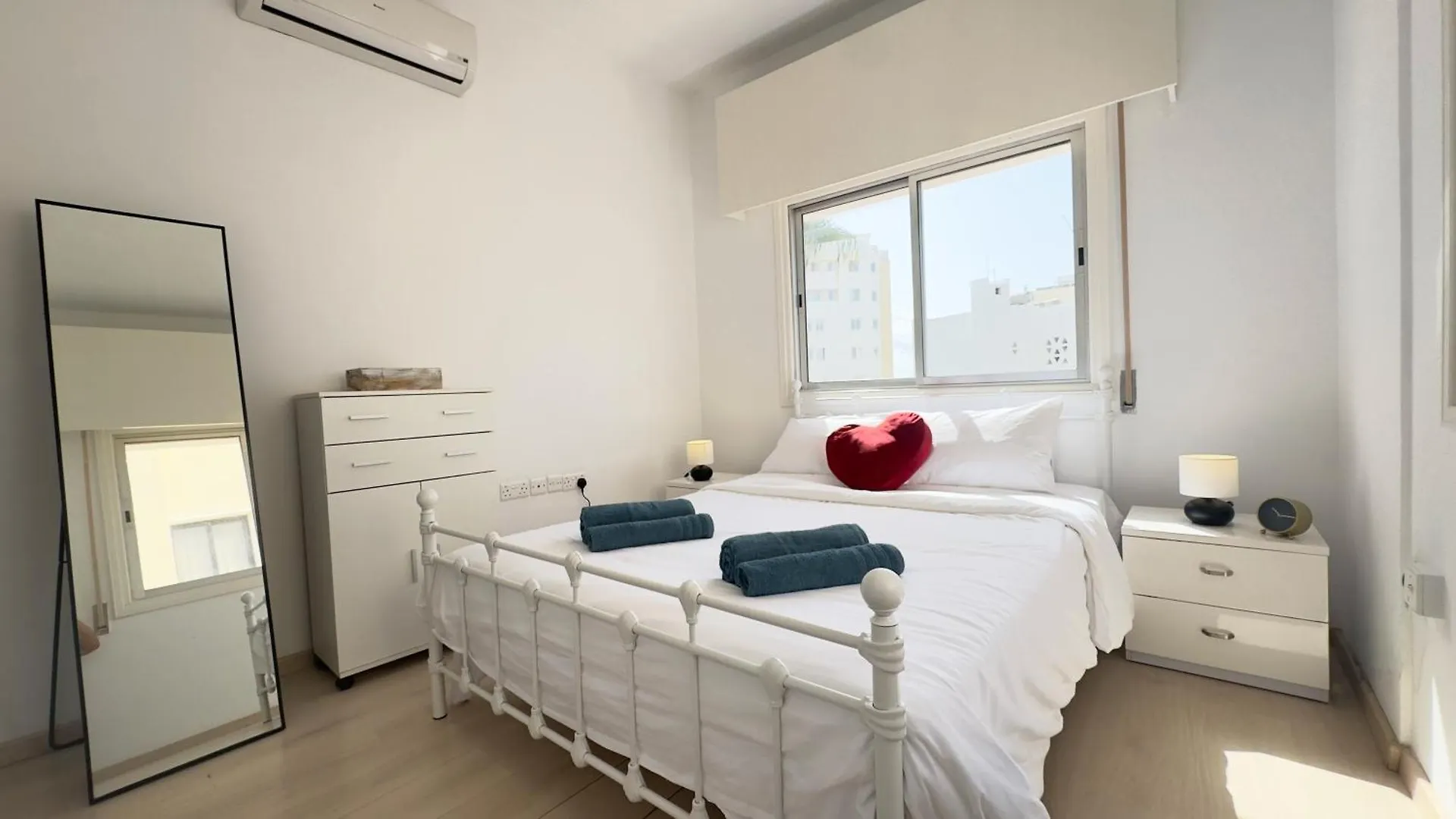 Hills 2Bdr Seaside Makenzy Larnaka Apartment